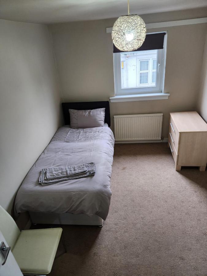 No 11 3 Bed Serviced Appartment Town Centre Girvan Exterior photo