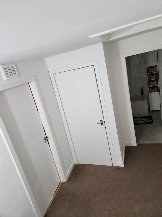 No 11 3 Bed Serviced Appartment Town Centre Girvan Exterior photo